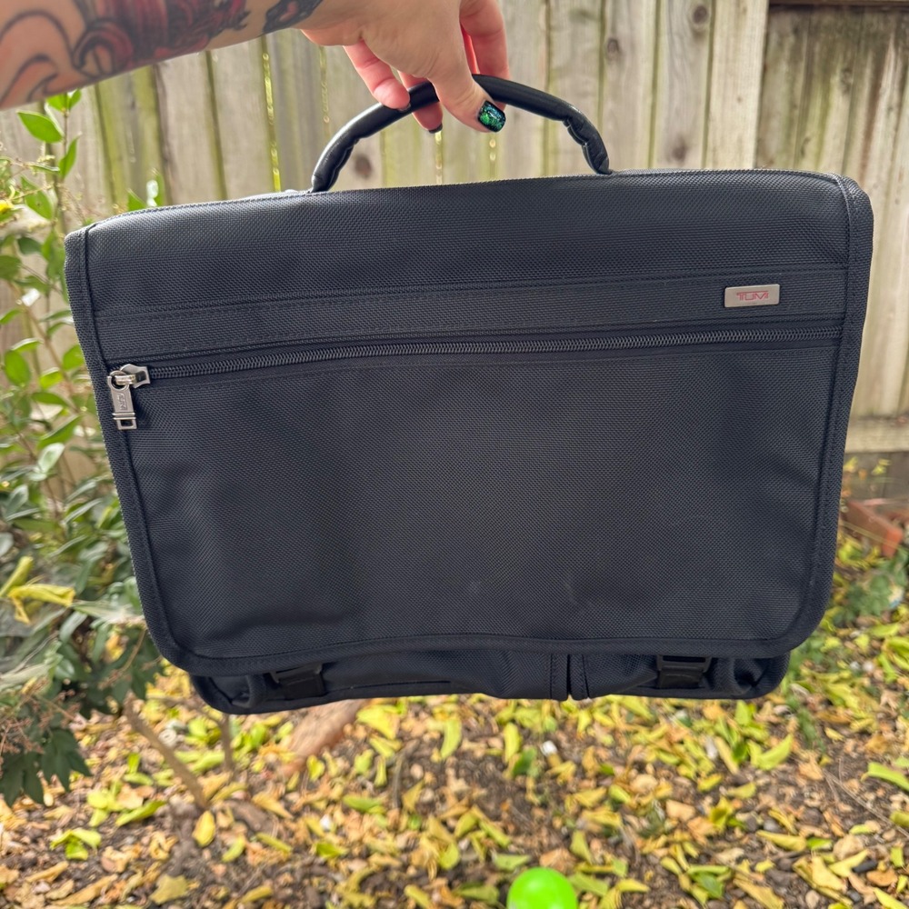 Tumi Alpha Ballistic Nylon Expandable Briefcase Black Laptop Bag 26071D4 Travel